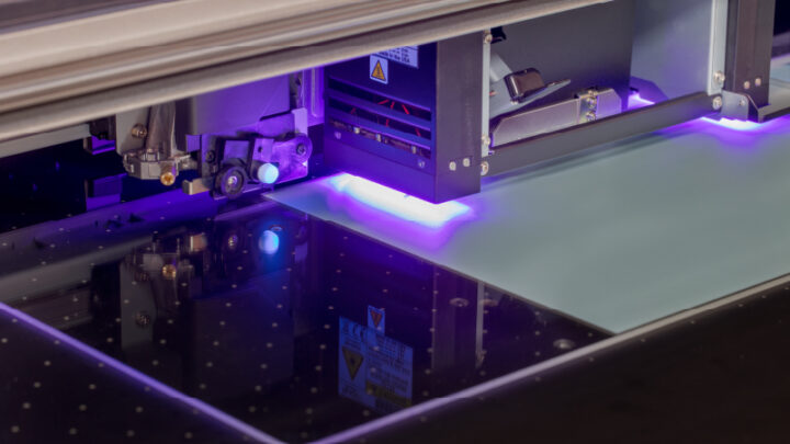 Tudo o que você precisa saber sobre Impressão Gráfica UV